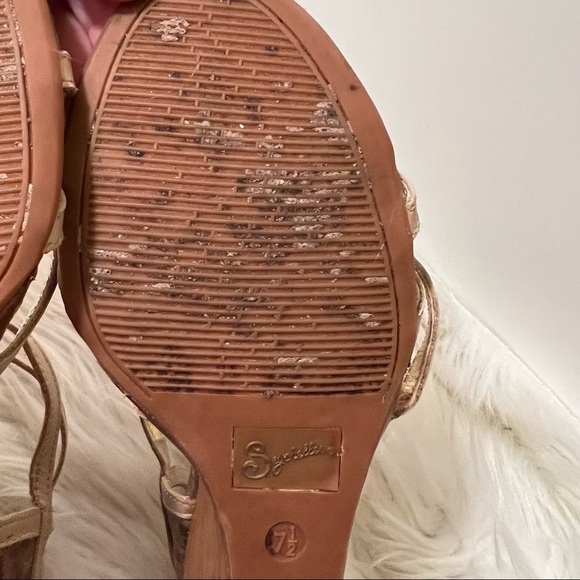 Seychelles Wedges Beige Strappy Gold Back Wooden Heel - Picture 10 of 10